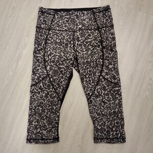 Black and Gray Patterned Leggings